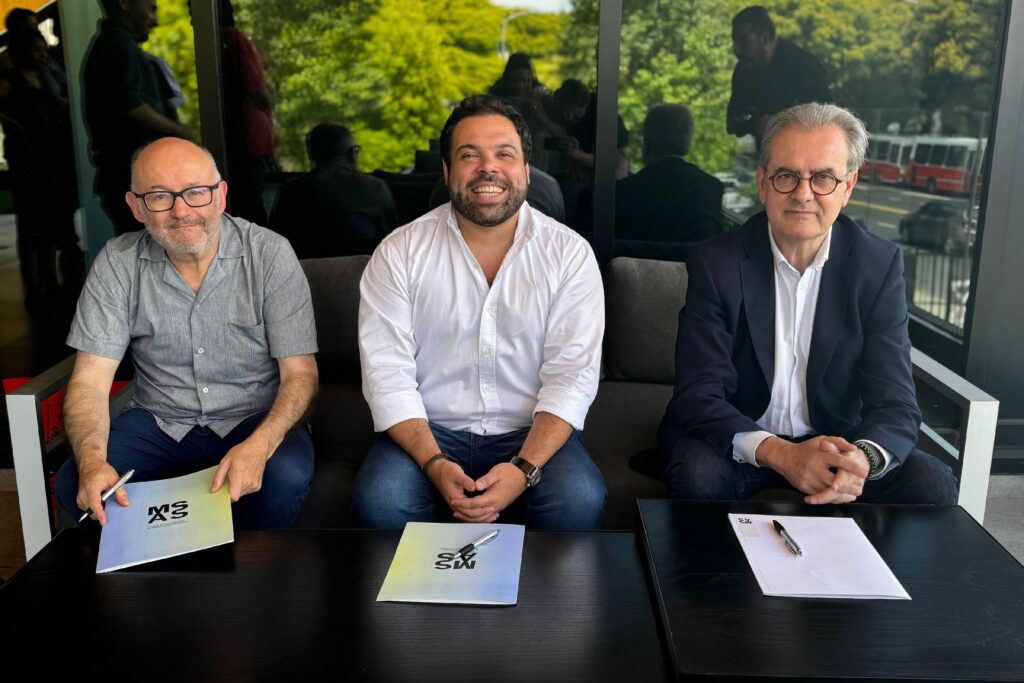 El Ministro de Gobierno y Trabajo, Manuel Troncoso, junto a autoridades del Festival Internacional de Cine de Entre Ríos (FICER) se reunieron este viernes con directivos del Festival Internacional de Cine de San Sebastián (SSIFF) y del Festival de Málaga, José Luis Rebordinos y Juan Antonio Vigal, respectivamente, para trabajar en un futuro acuerdo de colaboración entre ambos festivales.