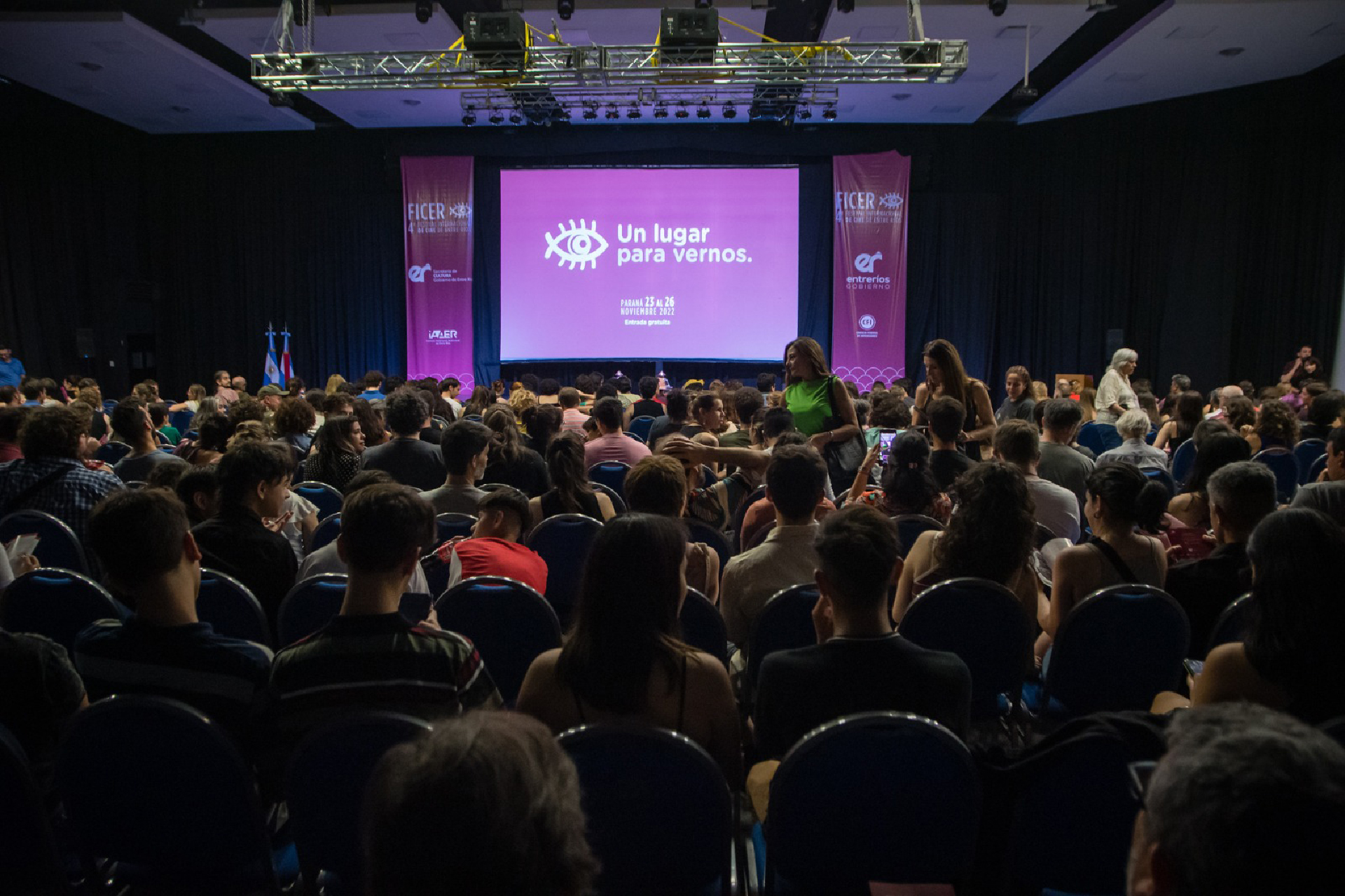 En vistas al próximo Festival Internacional de Cine de Entre Ríos (FICER), organizado por el Gobierno de la Provincia y el Instituto Autárquico Audiovisual de Entre Ríos (IAAER), se ofrece a las escuelas secundarias proyecciones gratuitas en el cine Las Tipas, ubicado en el shopping Paso del Paraná (Corrientes y San Lorenzo) de la capital entrerriana.